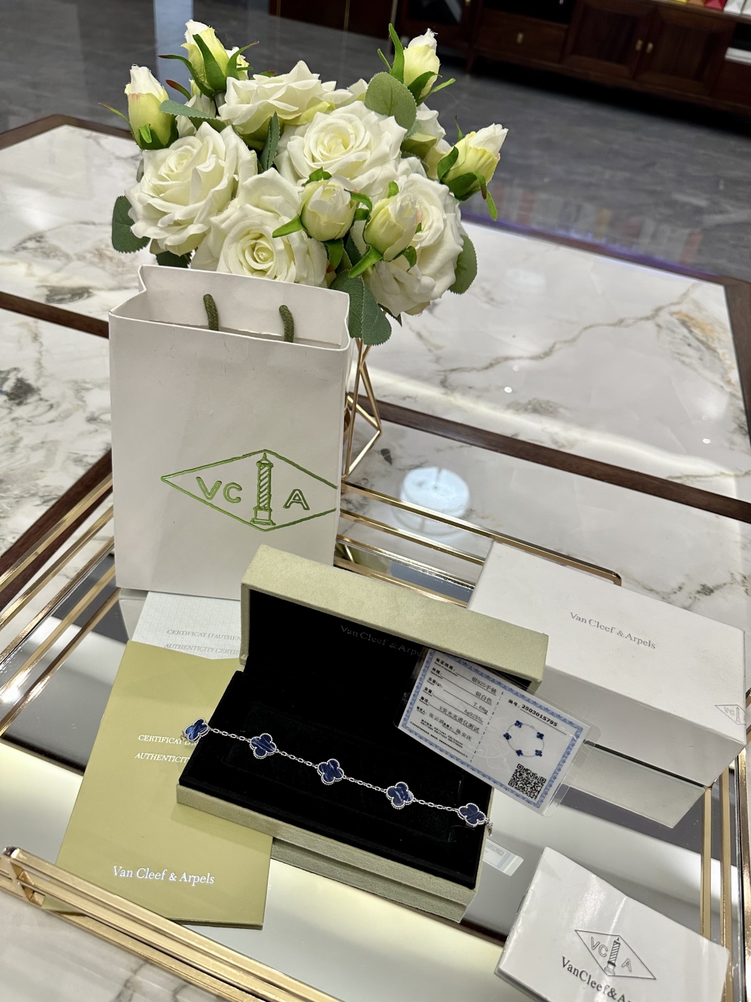 VAN CLEEF ARPELS jewelry model 16